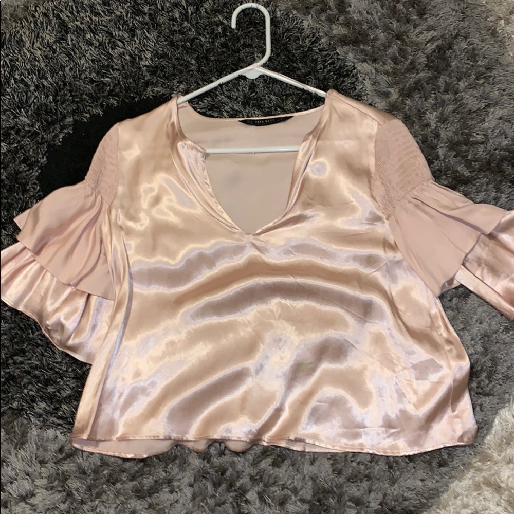 Vneck silk shirt. Light pink
